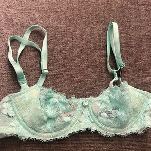 COPY - Victoria’s Secret dream angels push up without padding bra. Size 30 A